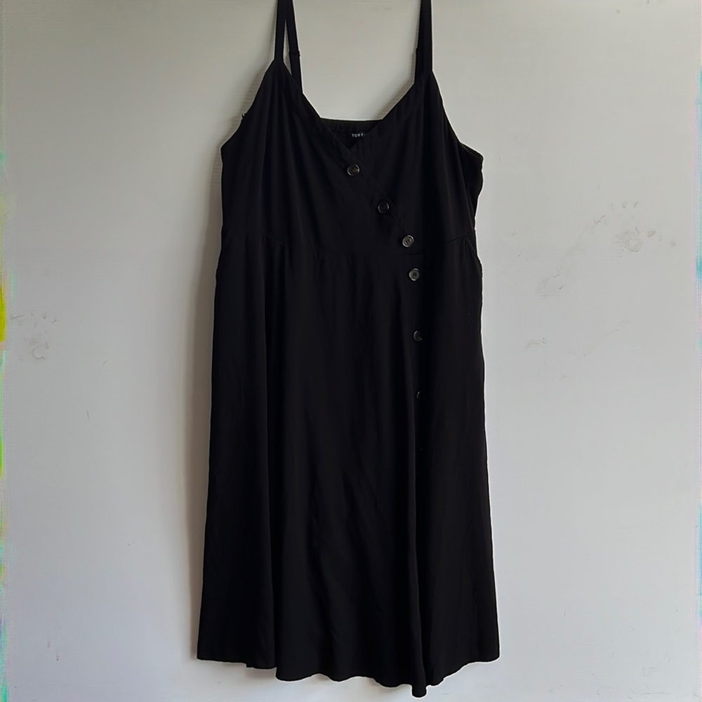 TORRID size 2 black cotton dress with lining, side slit and pockets.